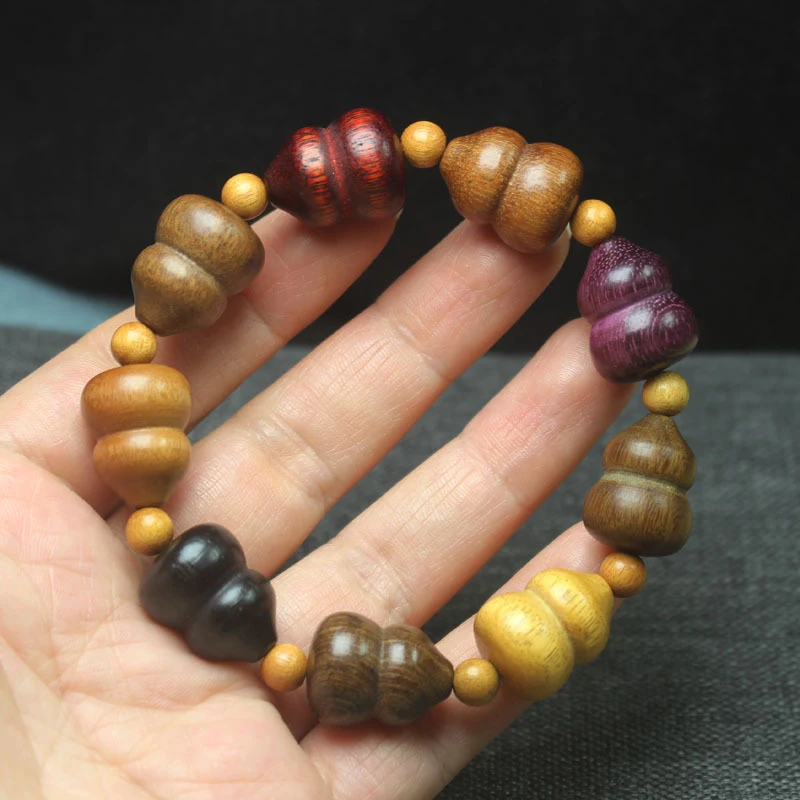 

Green Sandalwood Multi-Treasure Gourd Bracelet, Decorative Hand Chain, Fortune and Prosperity Buddhist Beads, Fashionable Jewelr