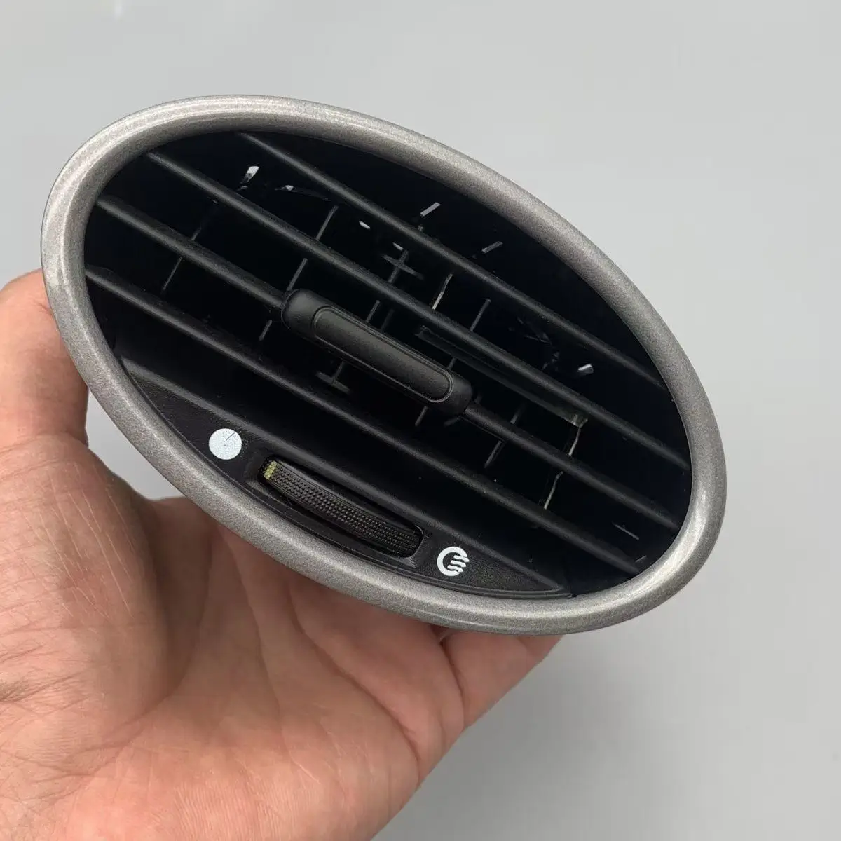 2 قطعة داش مركز تكييف الهواء منفذ تنفيس مصبغة عاصي لفورد فوكس MK2 2005 2006 2007-2013 4M51A014L21AD 4M51-A014L21-AD