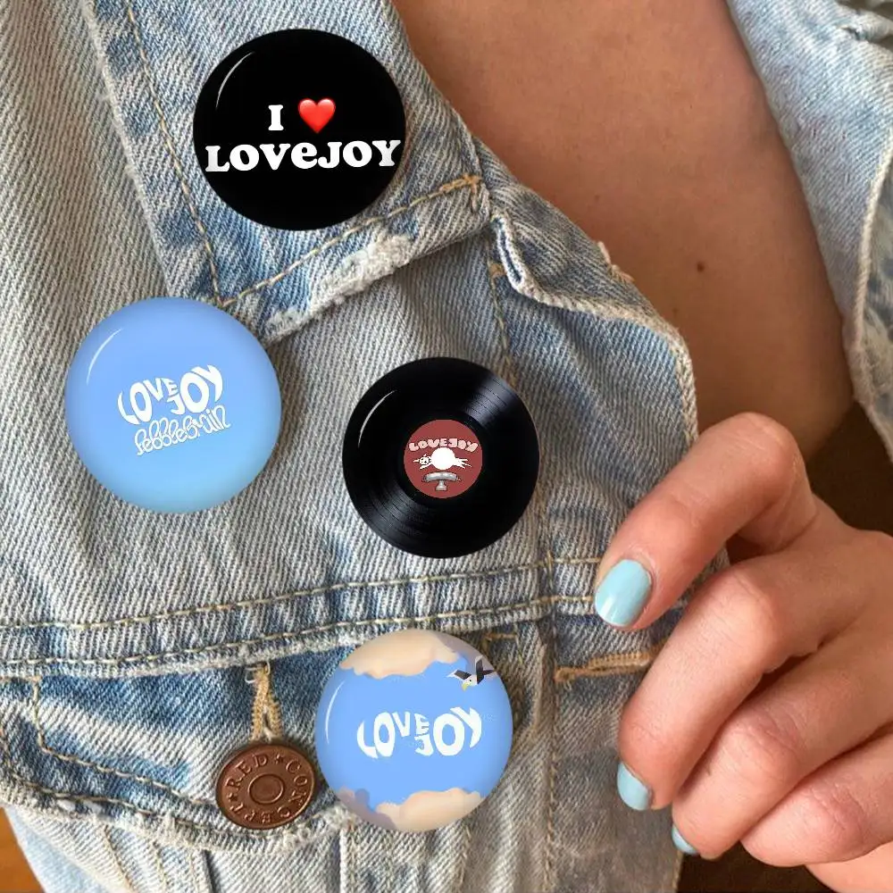 Lovejoy Wilbur Soot Streaming Soon Cartoon Button Brooch Funny Cute Lapel Badges Backpack Jewelry Gifts Custom
