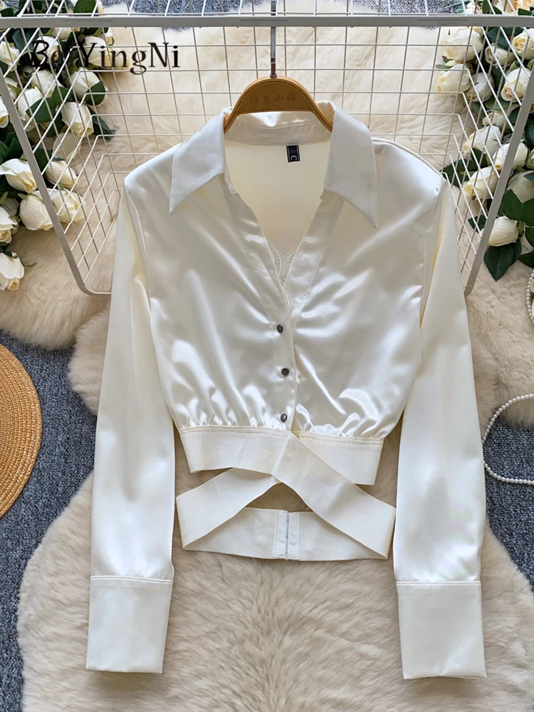 Beiyingni Camicie eleganti in raso di lusso per le donne Design Sexy Patchwork di pizzo Bottoni Fasciatura incrociata Crop Top Donna Camicette coreane