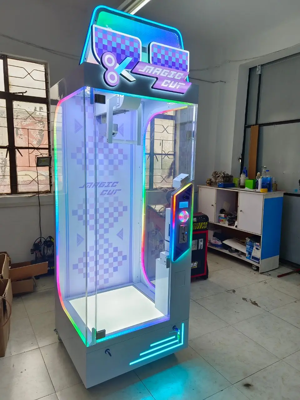 Neofuns Giochi a gettoni Magic Cut Ur Prezzo Distributore automatico di bambole da taglio