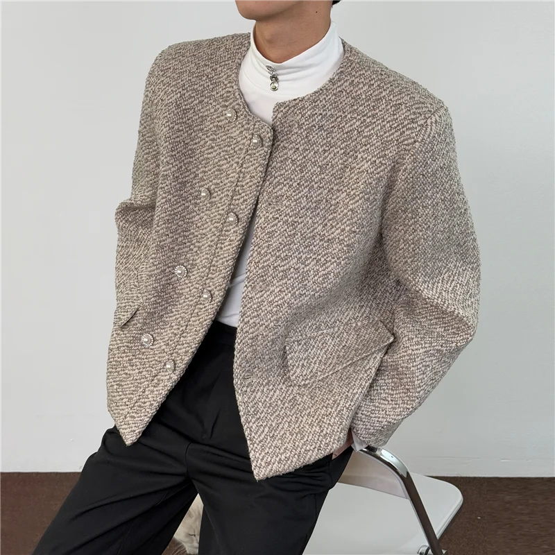 

Мужская куртка из шерстяной смеси, коричневая, с эмблемой, логотипом, символом, знаком, гербом, эмблемой, геральдической символикой, утепленная