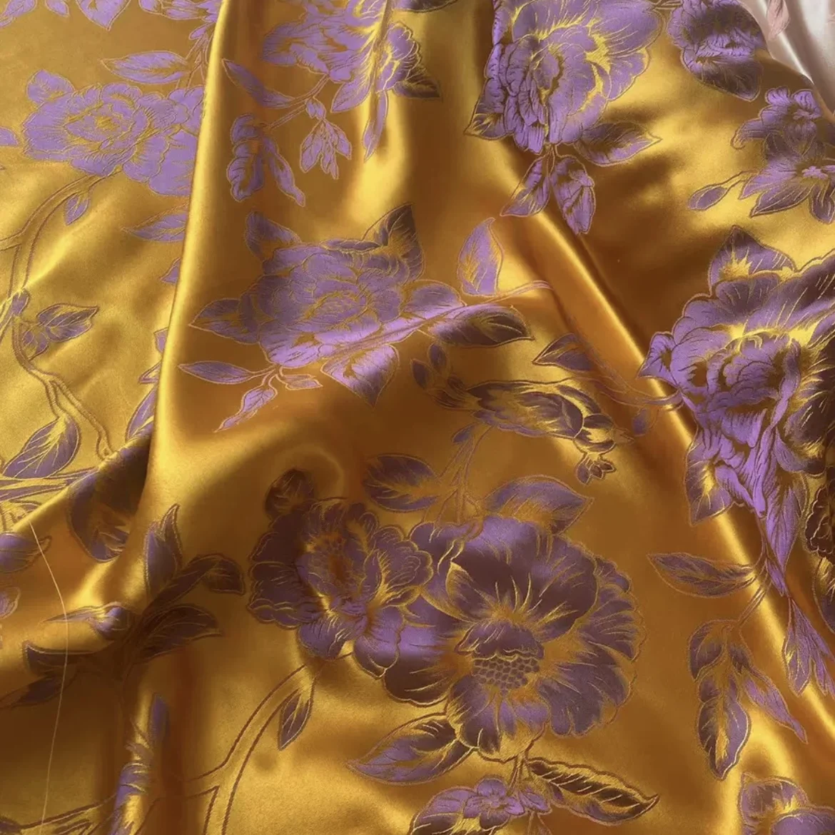 Colorful Nice Flowers High Quality Ready Goods Factory Direct Soft Silk Jacquard Fabric for Lady Clothes Costume Dress Qipao