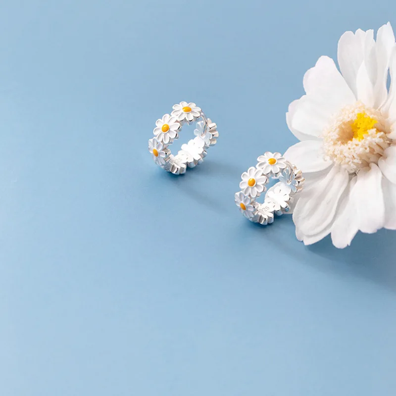 Neue süße Ohrringe mit Gänseblümchen-Anhänger für Damen, 2023, trendige koreanische süße Kreisohrringe, Hochzeit, Party, Schmuck, Geschenk – Detail 8
