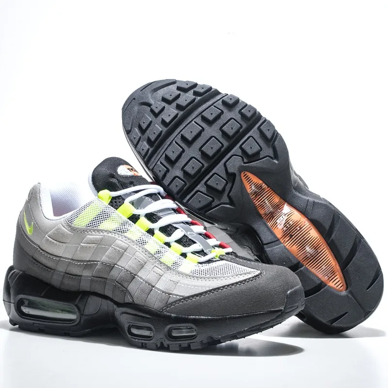 Nike Air Max 95 Abu-abu Hitam Hijau Fashion TrendyAir Cushion Nyaman Luar Ruangan Pria Wanita Sepatu Olahraga Lari Uniseks Sepatu