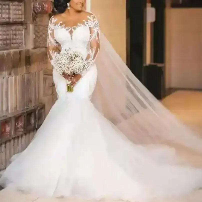 Maßgeschneidertes Brautkleid mit Perlenapplikationen Robe De Mariée, lange Ärmel, Übergröße, Reißverschluss hinten, Vintage-Strand-Brautkleid