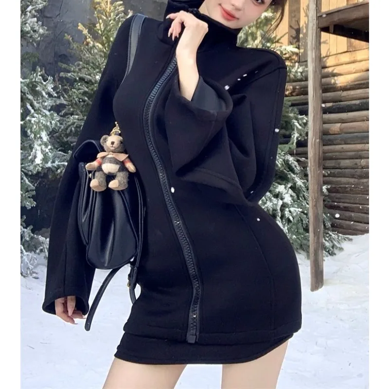 Vintage Black Turtleneck Long-sleeved Dress for Women Trendy Short Dress Waist-cinching, Figure-flattering Hip-hugging Design