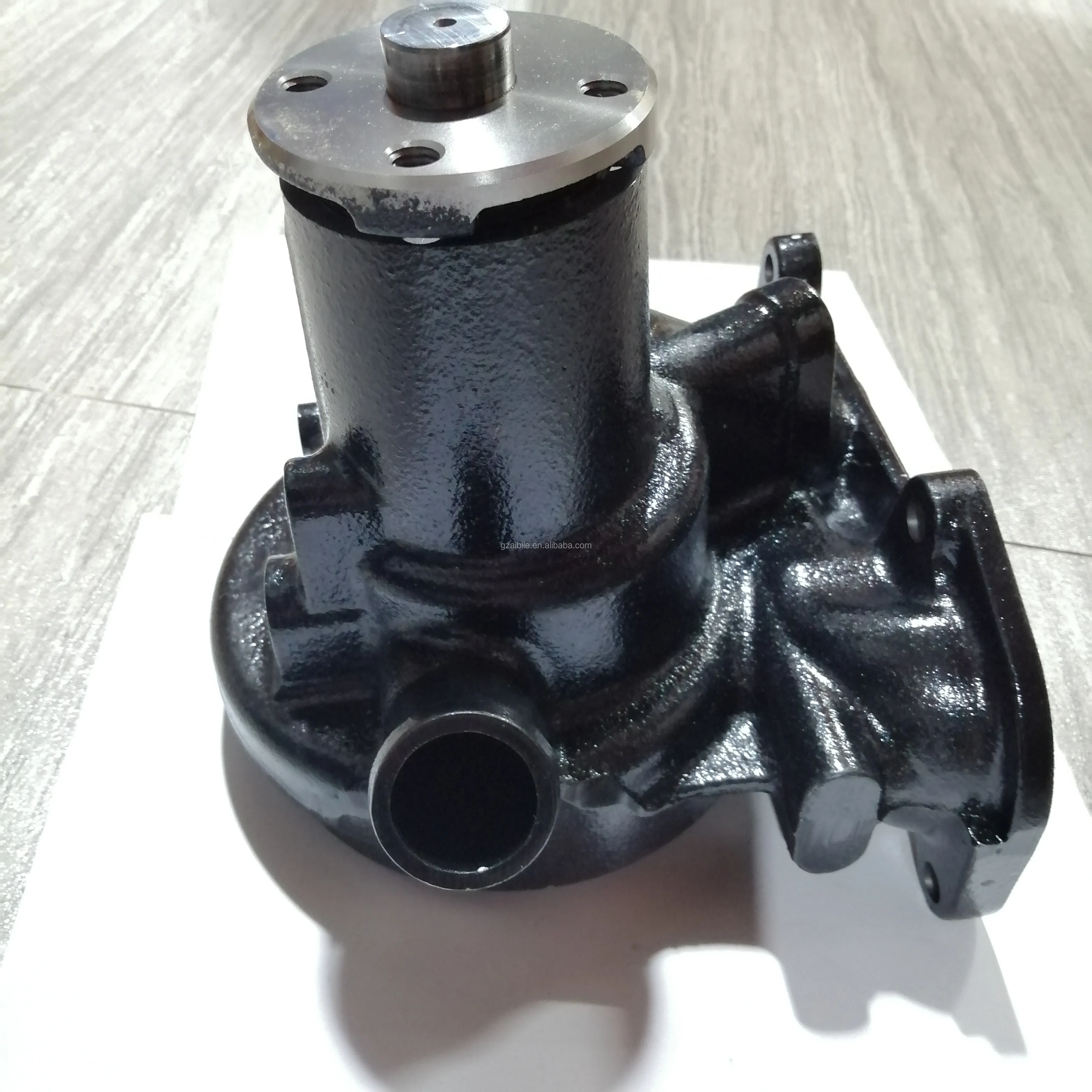 Japan Original Machinery Engine Parts 6D24 6D22T Water Pump J221-0070M ME995231