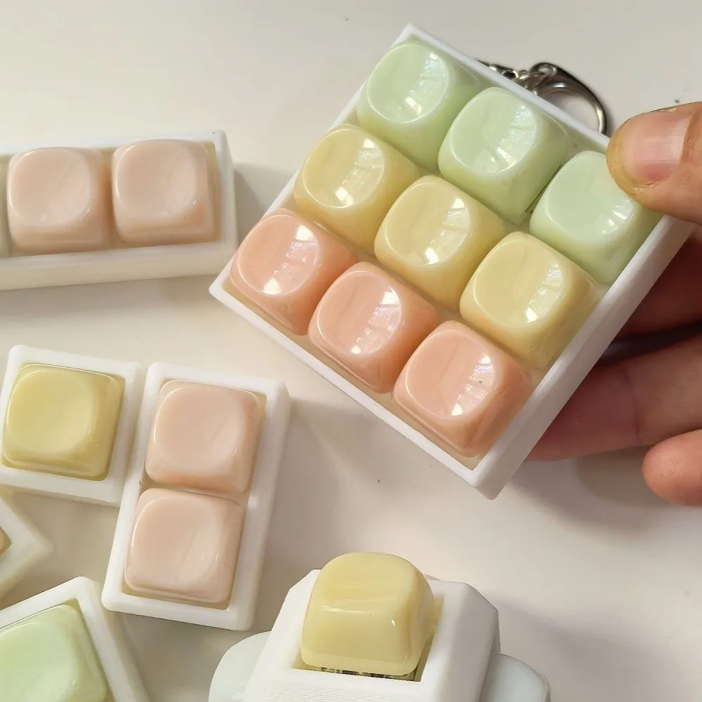 Nuovo 2/3/4/6/9 tasti tastiera pulsante chiave keycap portachiavi agitarsi dolci morbidi passano l'ora pizzico giocattolo per adulti