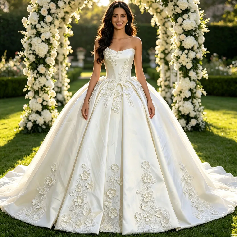 Princess Wedding Dresses Strapless Sleeveless Lace Up Back Ball Gown Appliques Satin Bridal Dress Customized