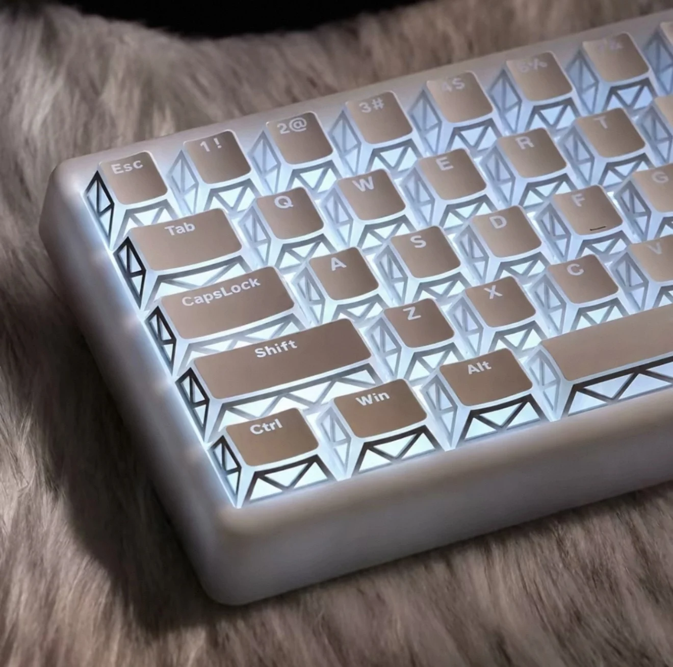 Light Prism Keycaps, 130 Keys, High Transparency, High Compatibility.