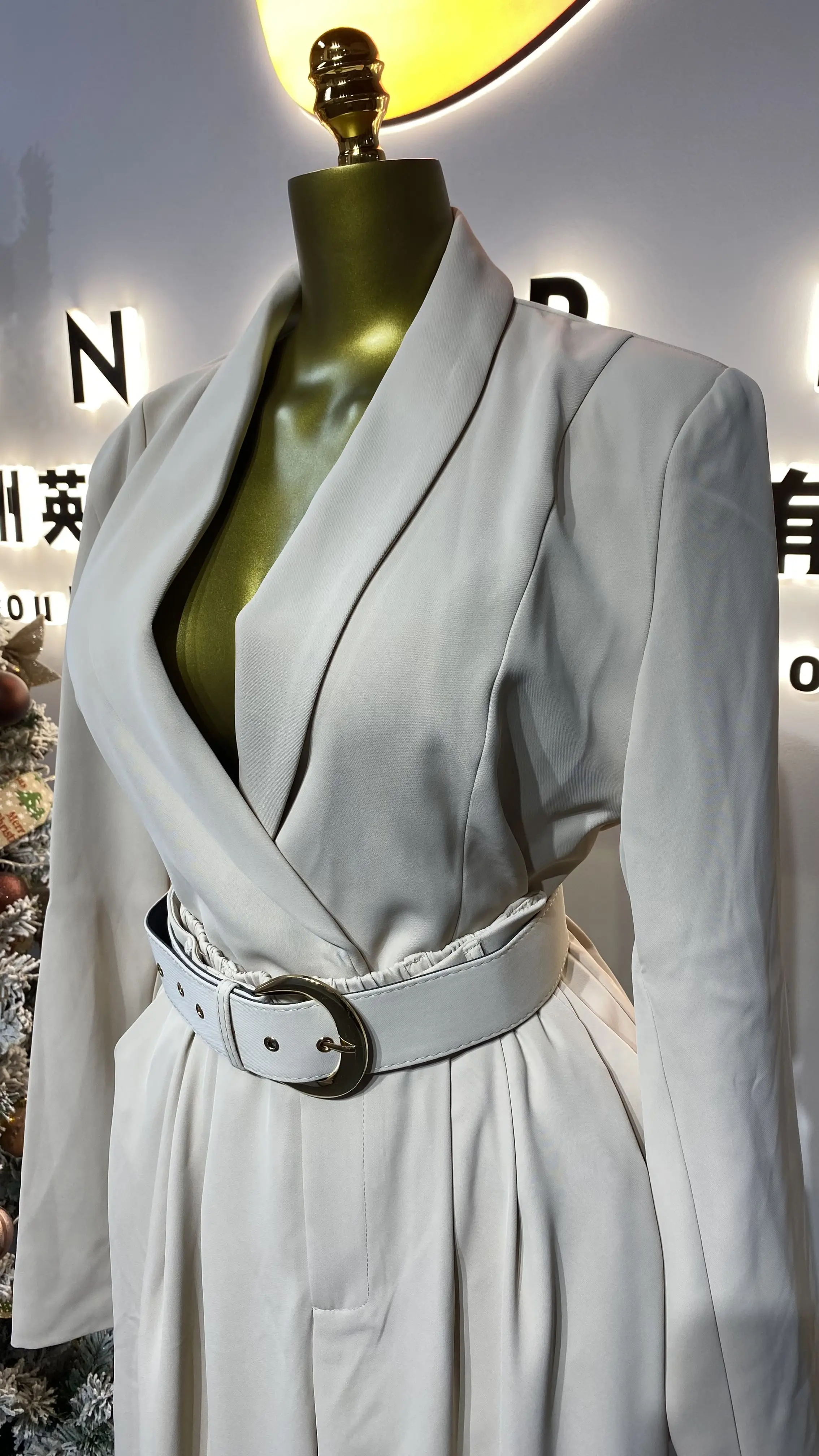 ملابس نسائية صيفية جديدة لعام 2025 طقم فستان بدلة أنيق عالي الجودة ، فستان أنيق بلون سادة-GZXX181