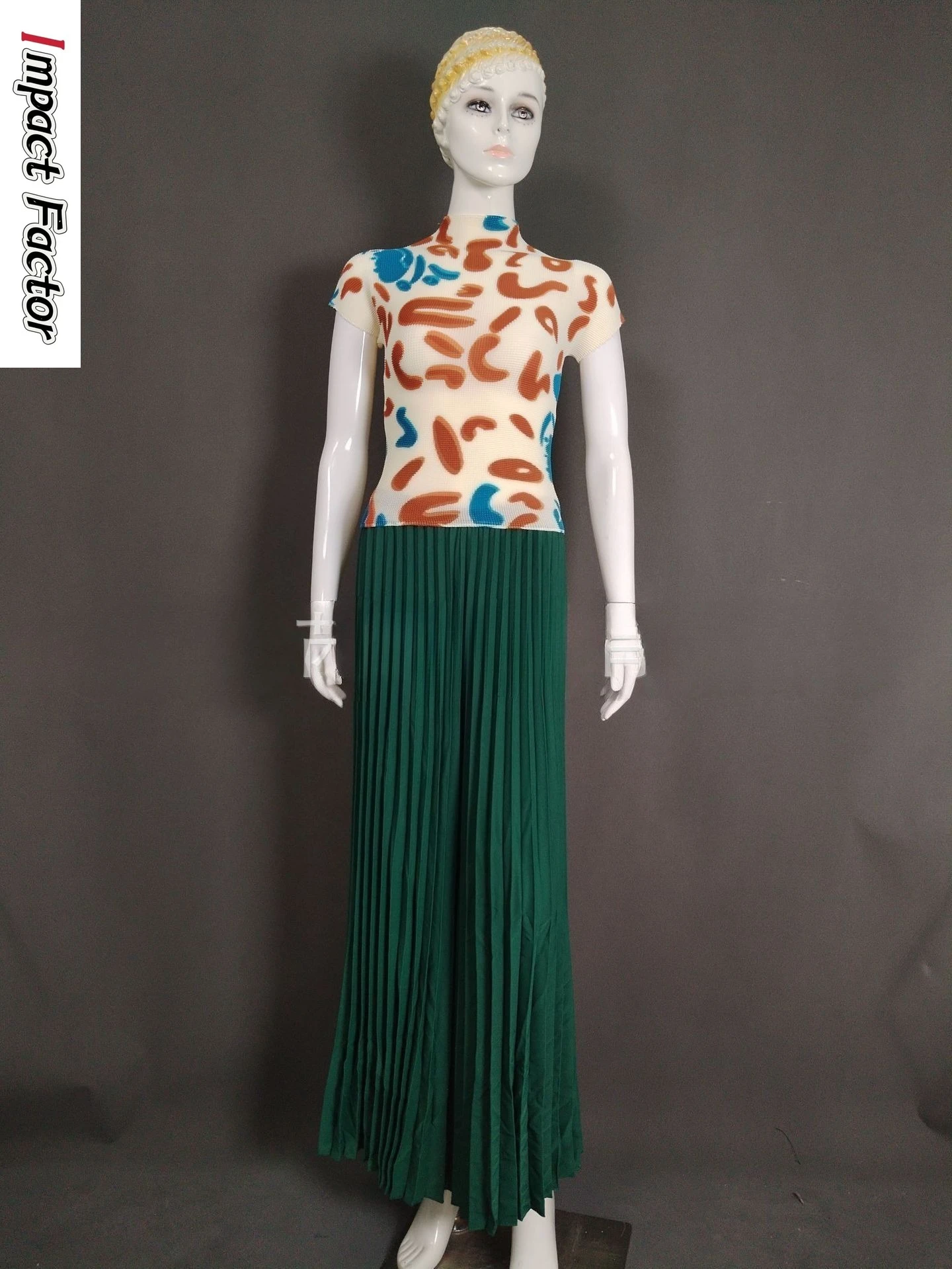 

Miyake Pleated Temperament Crew Neck T-Shirt + Wide Leg Pants Fashion Women's Two-piece Set Loose Elegant Set 2025 Summer New