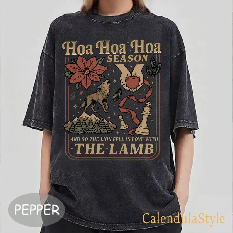 

Twilight-Inspired "And So the Lion Fell in Love with the Lamb" Graphic Tee – Vintage Washed Black Oversize T-Shirt with Wolf