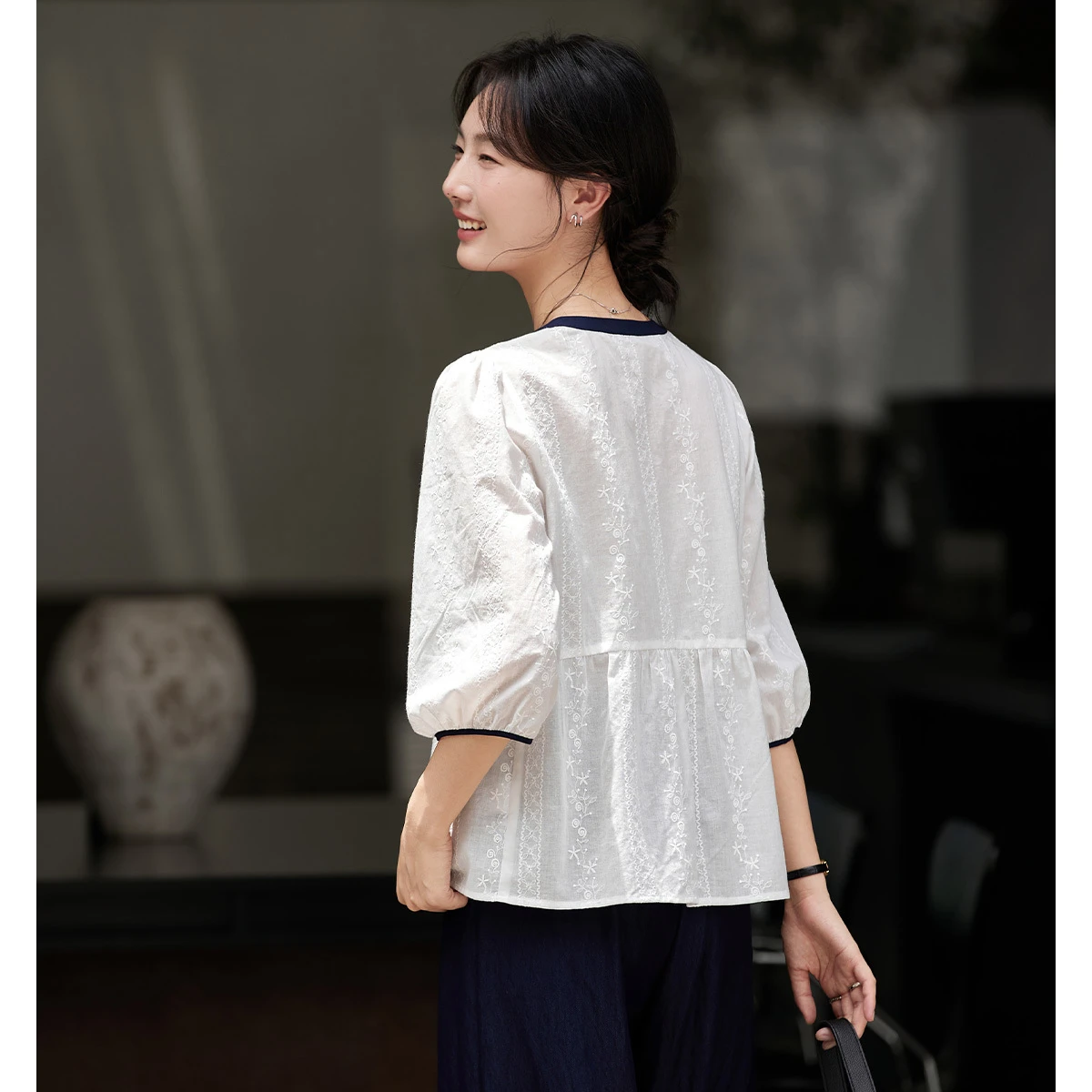 VIMLY Blus Putih Katun Wanita Elegan 2026 Atasan Wanita Muda Lengan Puff Tiga Perempat Jacquard Bordir Musim Semi Musim Panas A2922