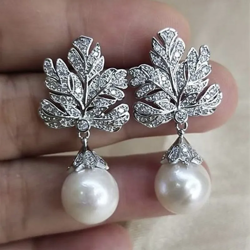 Huitan Delicate Leaf Pendant Earrings Female Engagement Jewelry Simulated Pearl and Brilliant Zirconia Accessories for Wedding