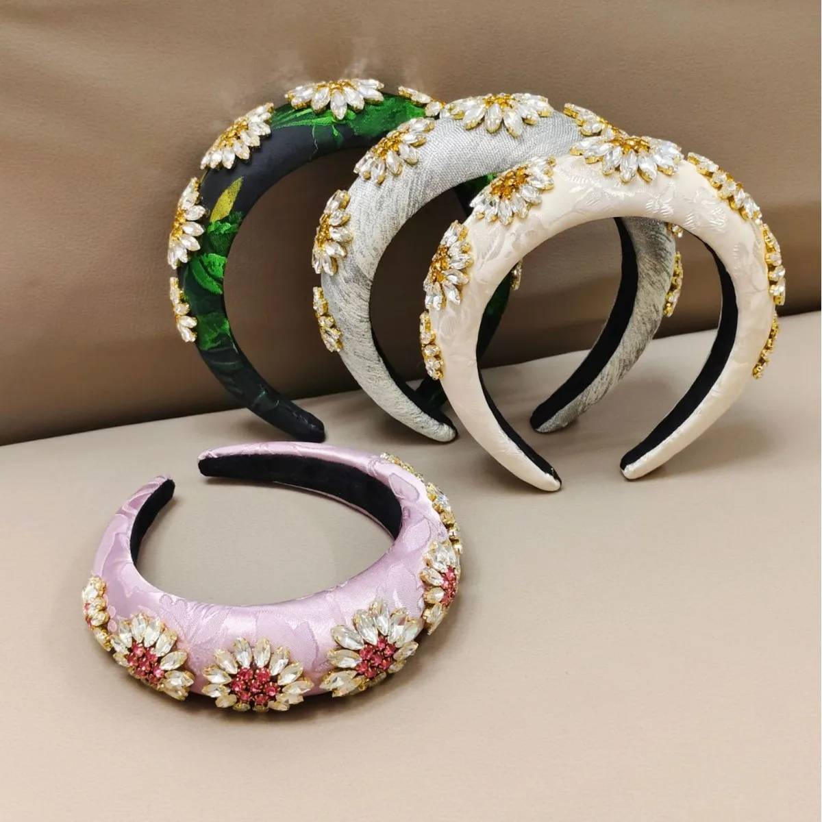 

European and American Retro Diamond Flower Luxury High-end Headband Palace Style Hair Accessory