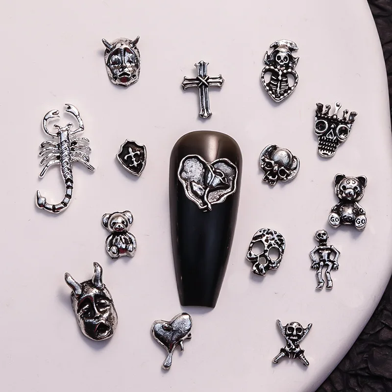 20PCS Ancient Silver Nail Art Charms Heart Skull Skeleton Accessories For Halloween Nails Decoration Manicure Supplies Material