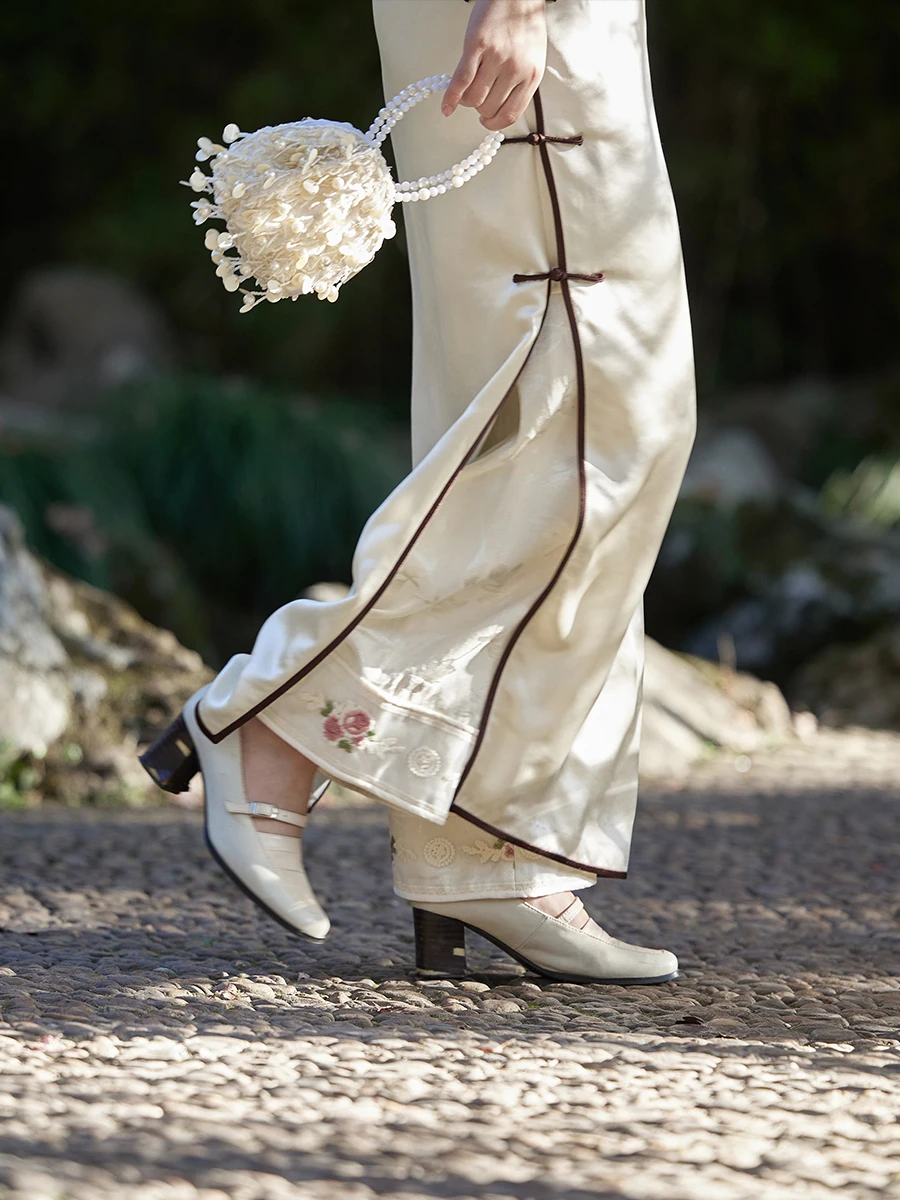 

Spring Loose Elastic Waist Embroidered Lace Trim Underwear Pants Women's Base Layer apewear Briefs Prevent Exposure