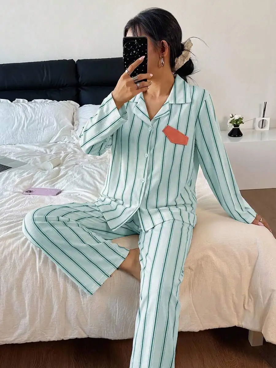 

Striped Contrast Pocket Women Long Sleeve Pajama Set