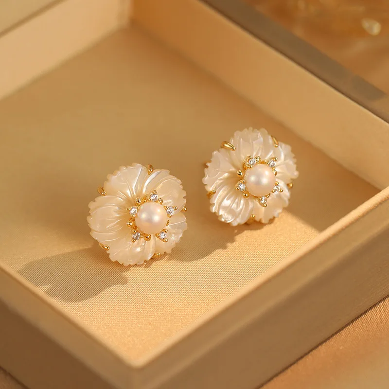 Elegant Pearl Petal Earrings Gold Wire Charm With Carved Shell Look Statement Earrings Gifts For Women Wedding Daily Outfits