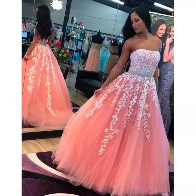 Sweet Sixteen Ball Gown Quinceanera Dresses Customized Vestido 15 Anos Tulle Strapless Appliques Long Ball Gown Prom Dress