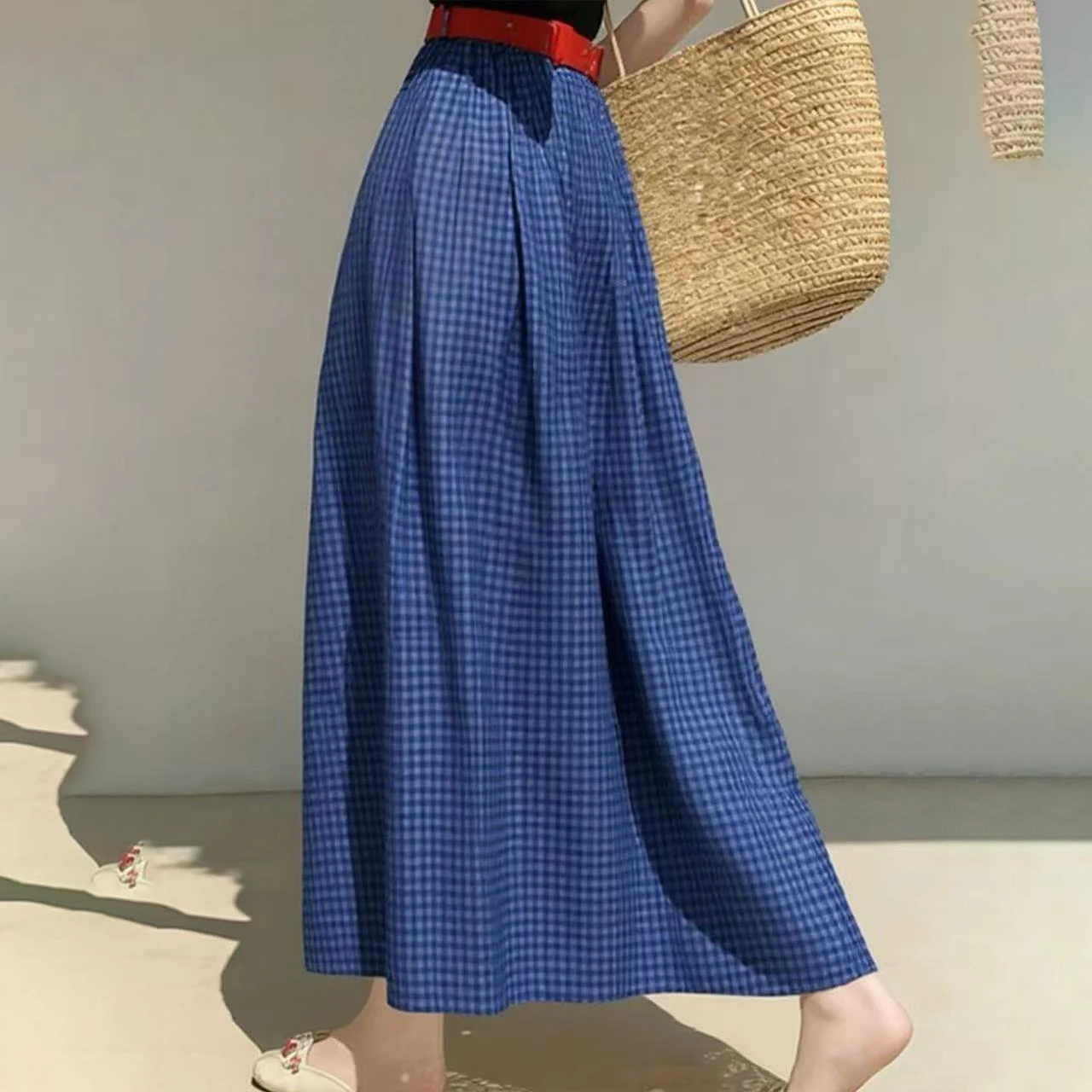 French retro style blue plaid skirt women's 2026 high waist and thin niche casual lazy style A-shaped skirt