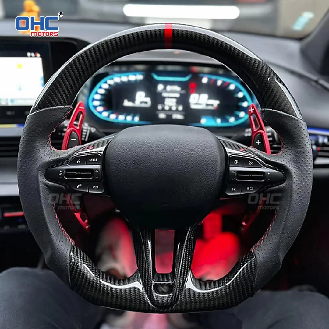 عجلة قيادة من ألياف الكربون المزورة LED من OHC لسيارة Hyundai عجلة قيادة مخصصة من الجلد المثقوب بدون وسادة هوائية #1