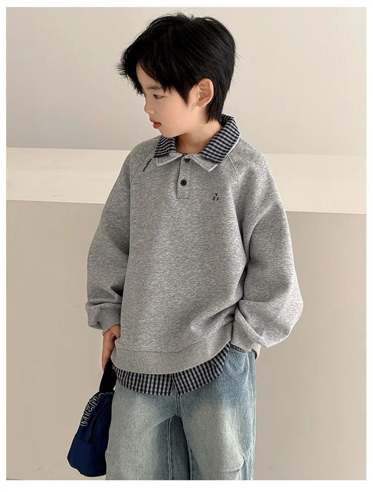 Neu eingetroffen: Modisches Langarm-Poloshirt mit doppelter Schicht für Kinder, Jungen-Hoodie mit Umlegekragen, Frühlingskleidung. – Detail 9