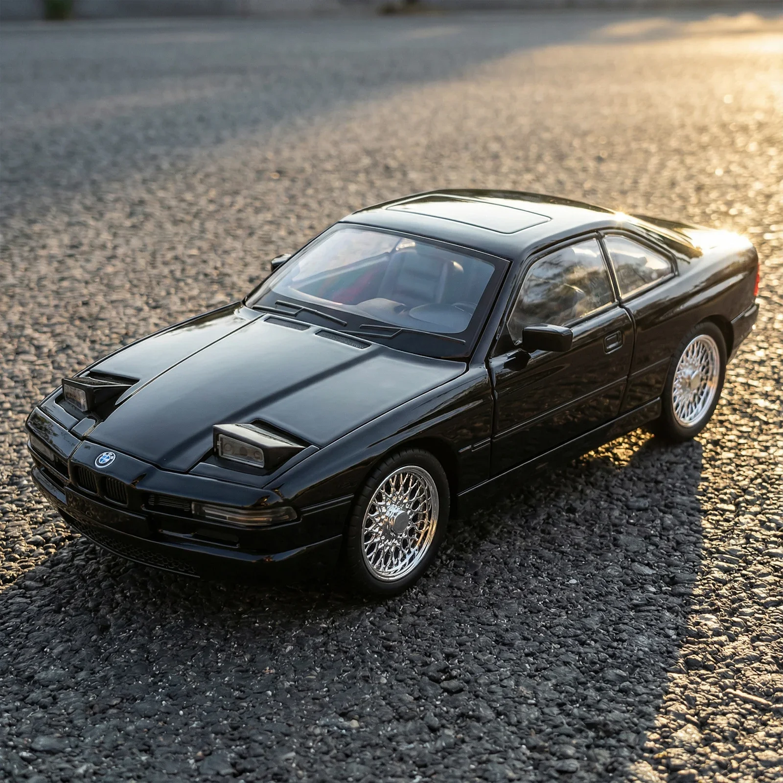 

1:24 BMW 850 CSI E31 GT Supercar Alloy Metal Diecast Model Car Home Decoration And Collectibles Hobby Display Ornaments Holiday
