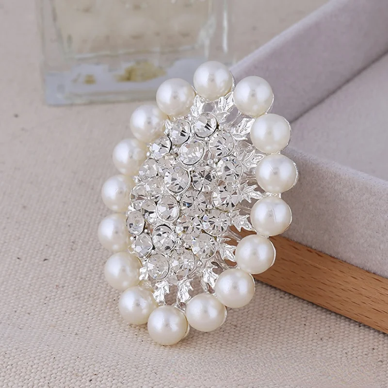 2 Pcs/bag Hot Selling New Fashion Pearl Rhinestones Embellished High Quality Clothing Scarf Decorative Brooch Accessories