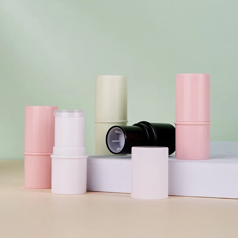 200Pcs 6G Empty Deodorant Containers Twist Up Filling Bottle Refillable Holder Tube for Homemade Lipstick Concealer Stick