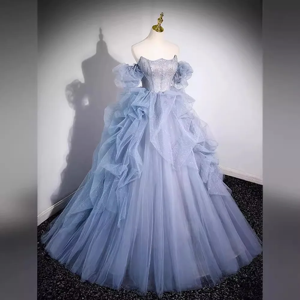 فستان Quinceanera أزرق بكتف واحد للنساء من التول لحفلات أعياد الميلاد والحفلات الراقصة مع فستان من الدانتيل TuTu لأداء المسرح