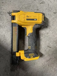 Dewalt DCN701N 18V  Electricians Stapler (Body Only),USED,SECOND HAND