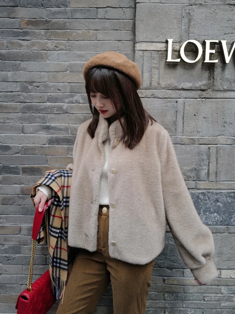 

INNQ Gentle Milk Tea Color Winter Thiened Warmth Artificial Fur Coat Environmental Protection Collar Stand up Korean Sle