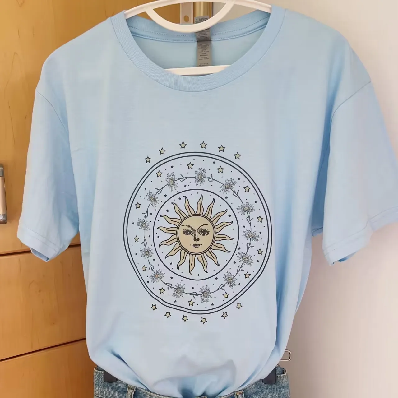 Light Blue Daisy Sun  Women Tops Tees Begie round Neck Graphic T Shirt Women Tops Base O-neck Tees