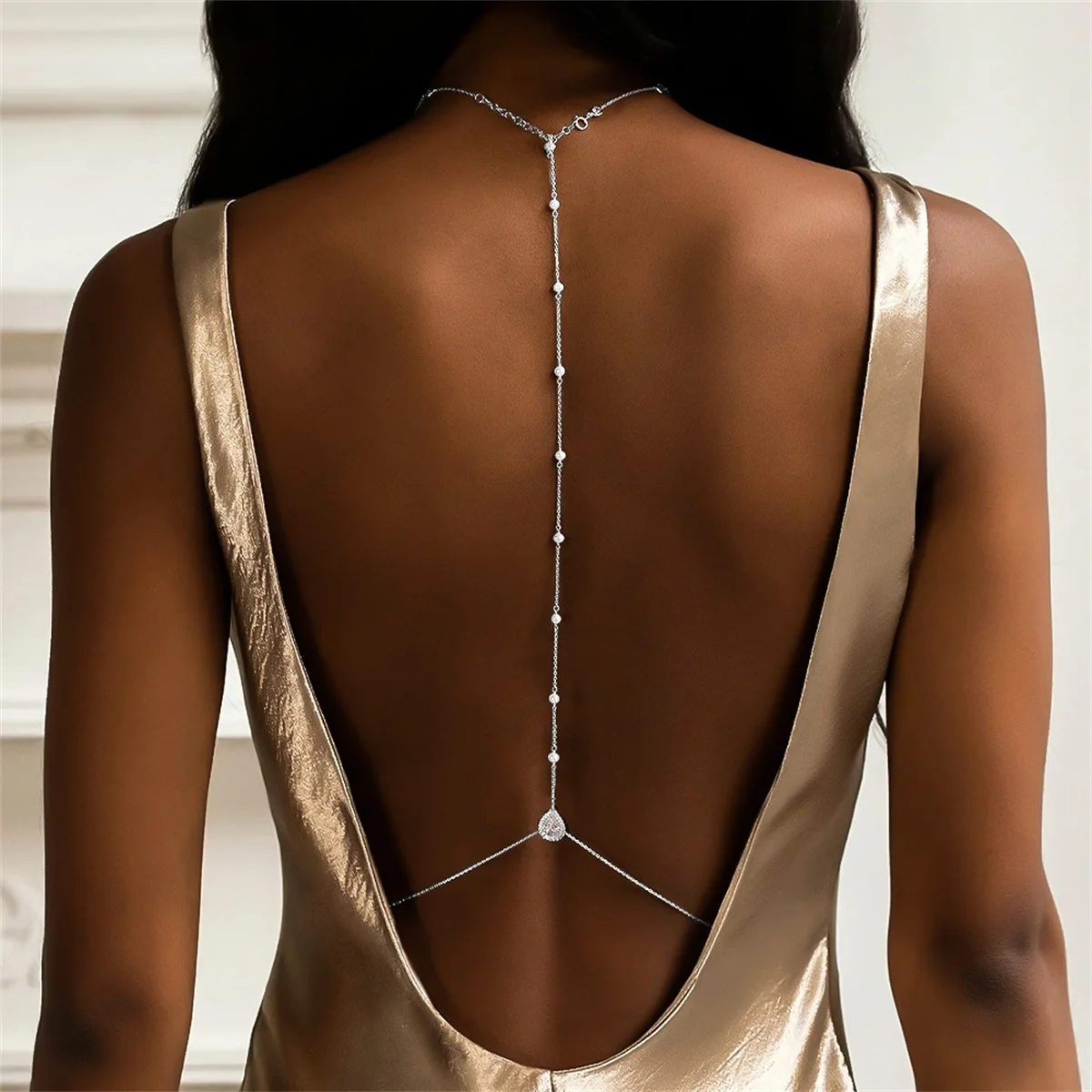 Elegante einlagige Halskette mit Imitationsperlen und Strass-Tropfenanhänger, Taillenkette für Damen, schlichter Tropfen-Sommerschmuck für den Körper – Detail 12