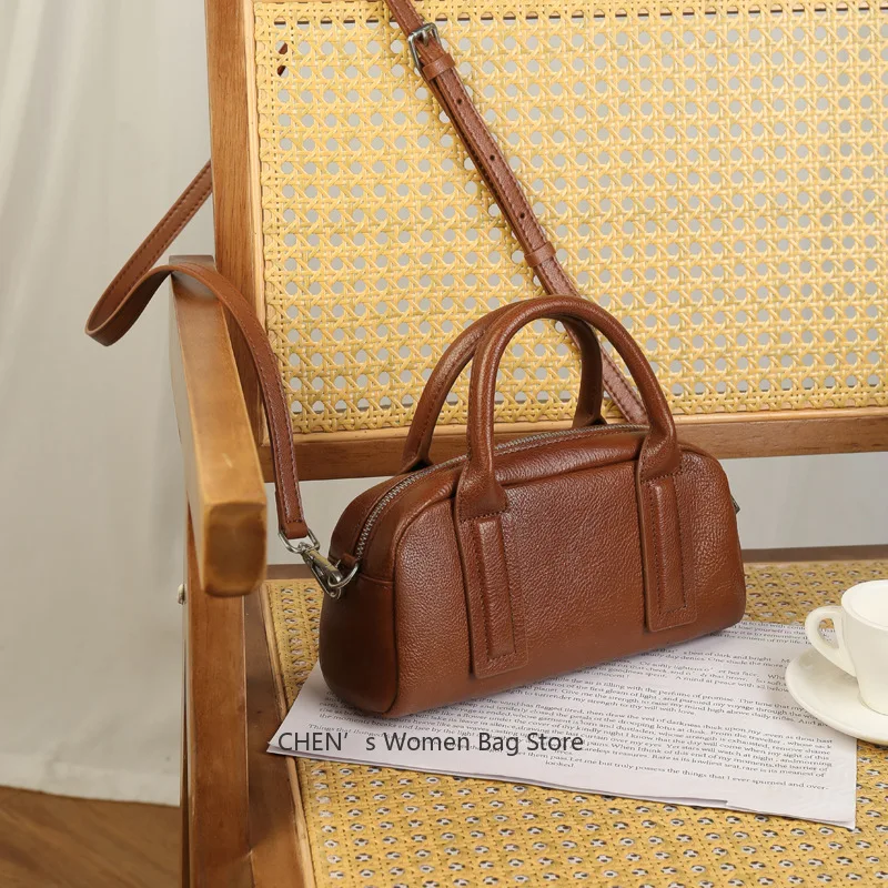 

2025 New Retro Women's Genuine Leather High-end and Versatile Shoulder Bag, Crossbody Bag