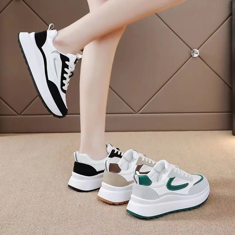 Women Sports Sneakers Round Toe Versatile Thick Sole Casual Lightweight Elevated Running Shoes Retro Sports Comfort 2024