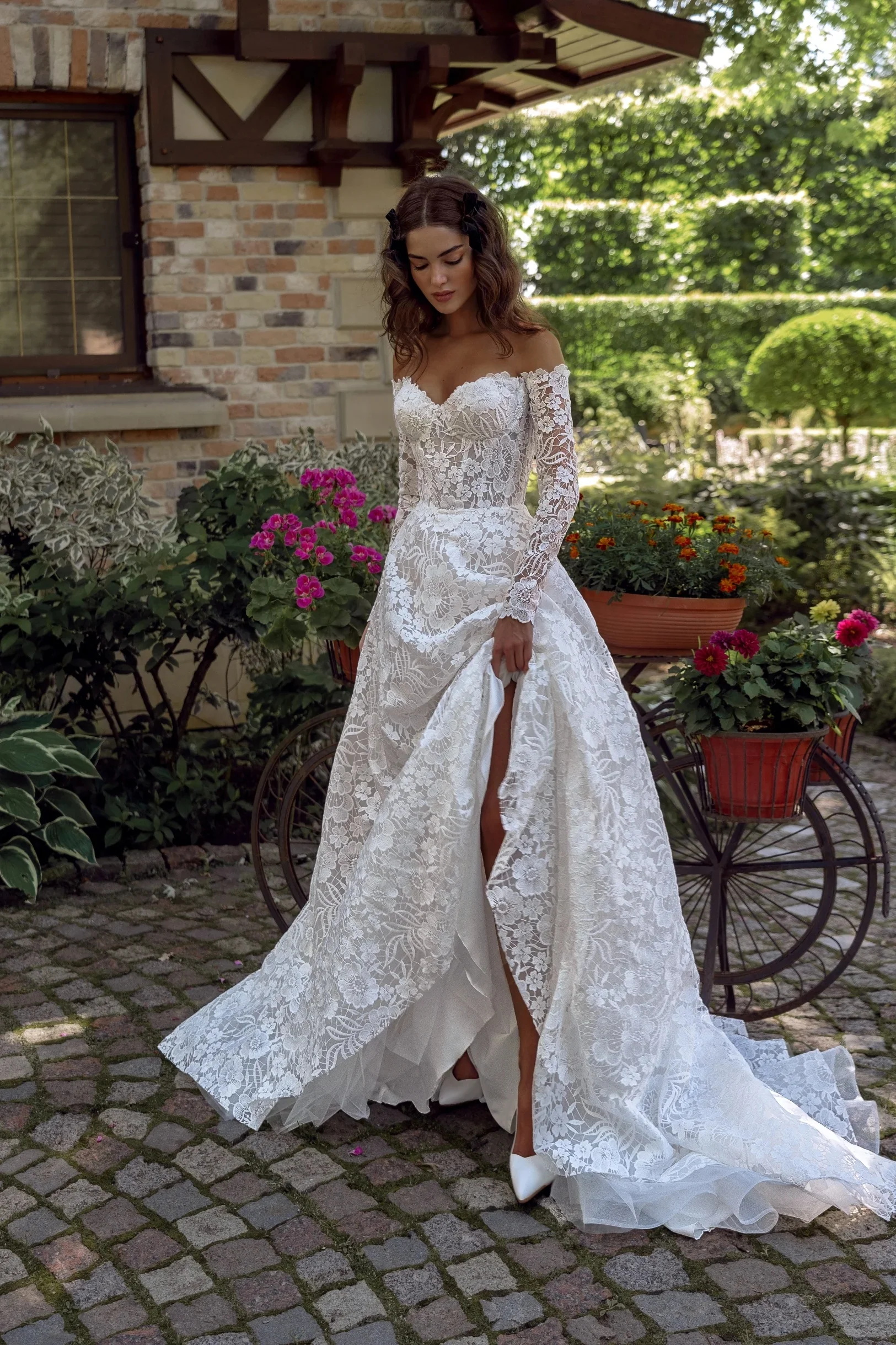 A line Wedding Dress Lace Long Sleeve Simple Vestido De Noiva Elegante Vestidos Con Corset Blanco Vintage Alta Costura Mariage