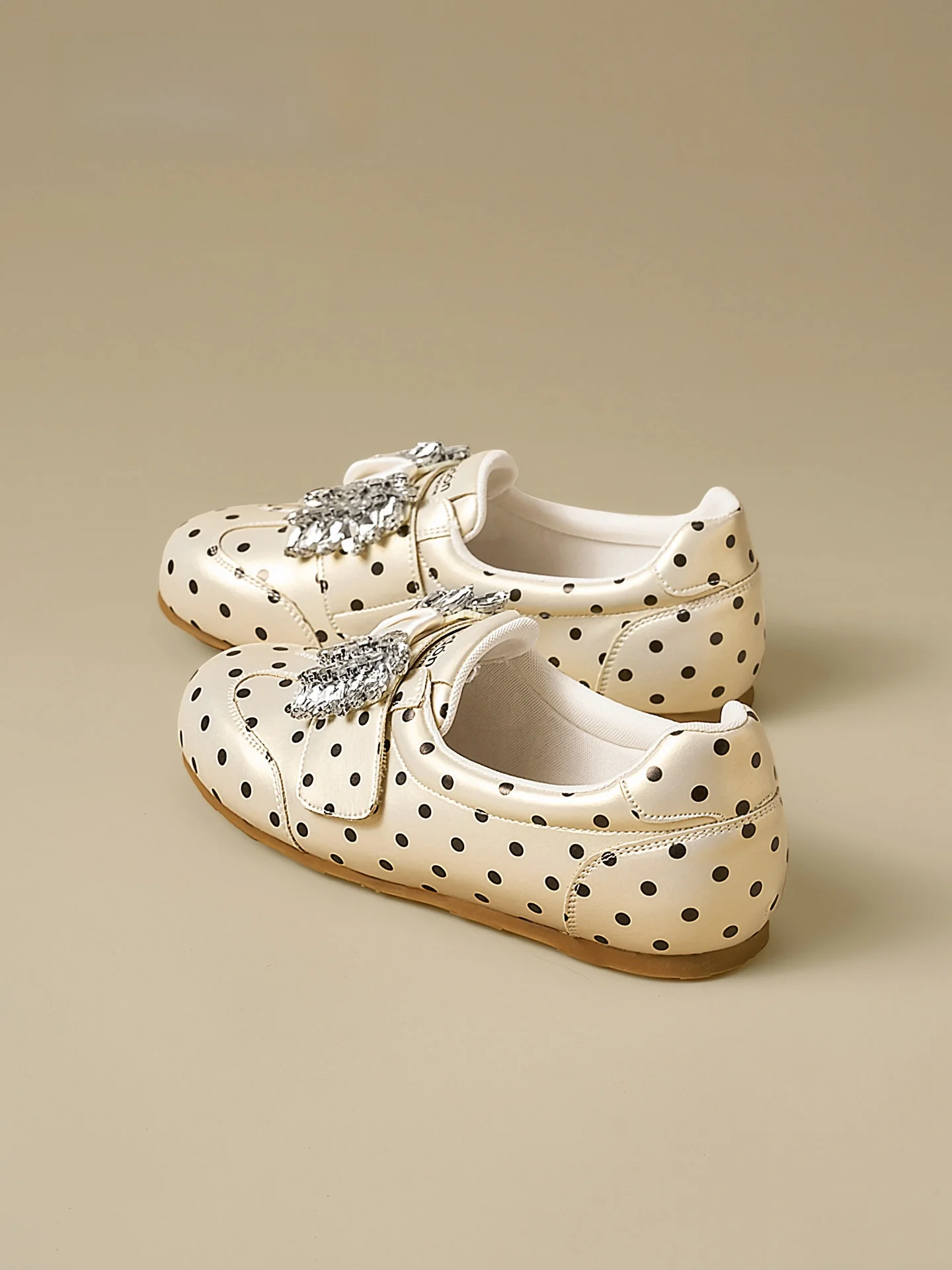 

Agsdon Ballet Style Sports Casual Shoes Women's 2026 New Summer Polka Dot Versatile Flat Bottom round Toe Lightweight Shoes