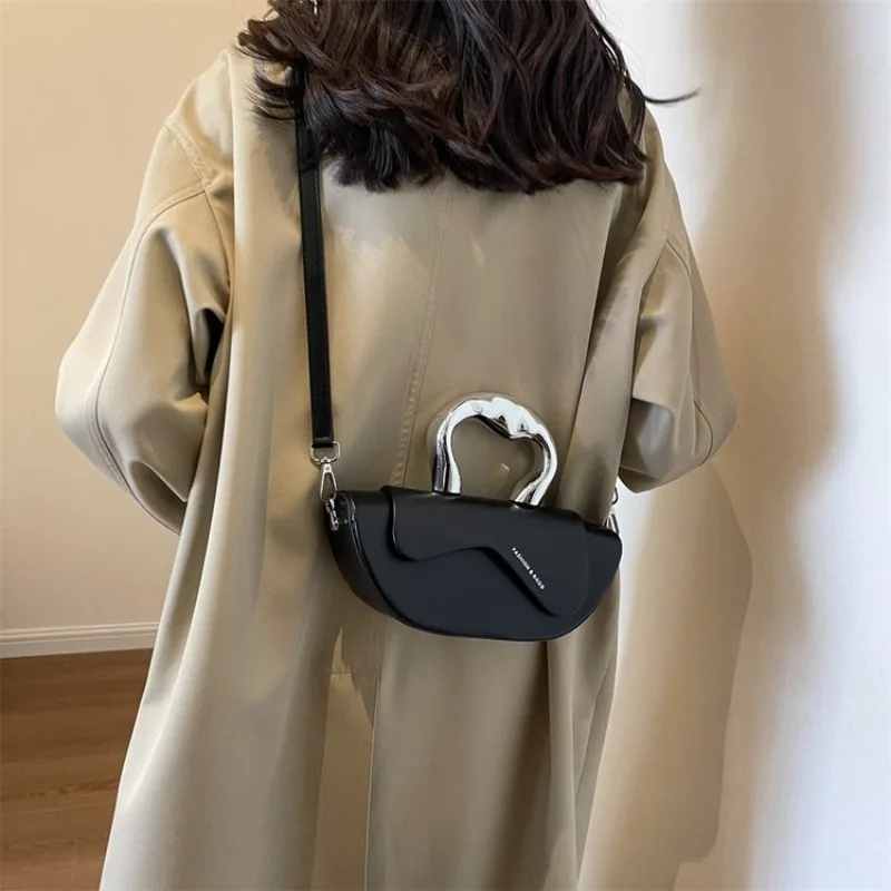 

Urban Casual Tote Bag Women Elegant Classic Craft High End Leather Texture Retro Trendy Daily Bag