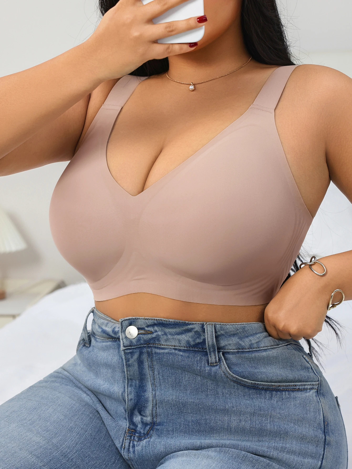 Plus size seamless jelly gel solid color full coverage anti splash anti sagging bra, super large comfortable high elastic underw image 4