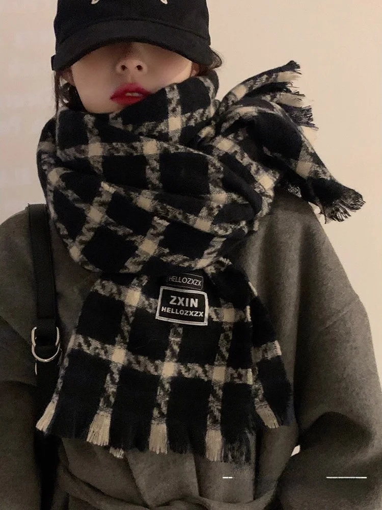 sciarpa-rettangolare-in-plaid-kazuki-thiened-da-donna-nuova-collezione-autunno-inverno-2025-versatile-e-calda-sciarpa-termica-abbinabile-per-coppie