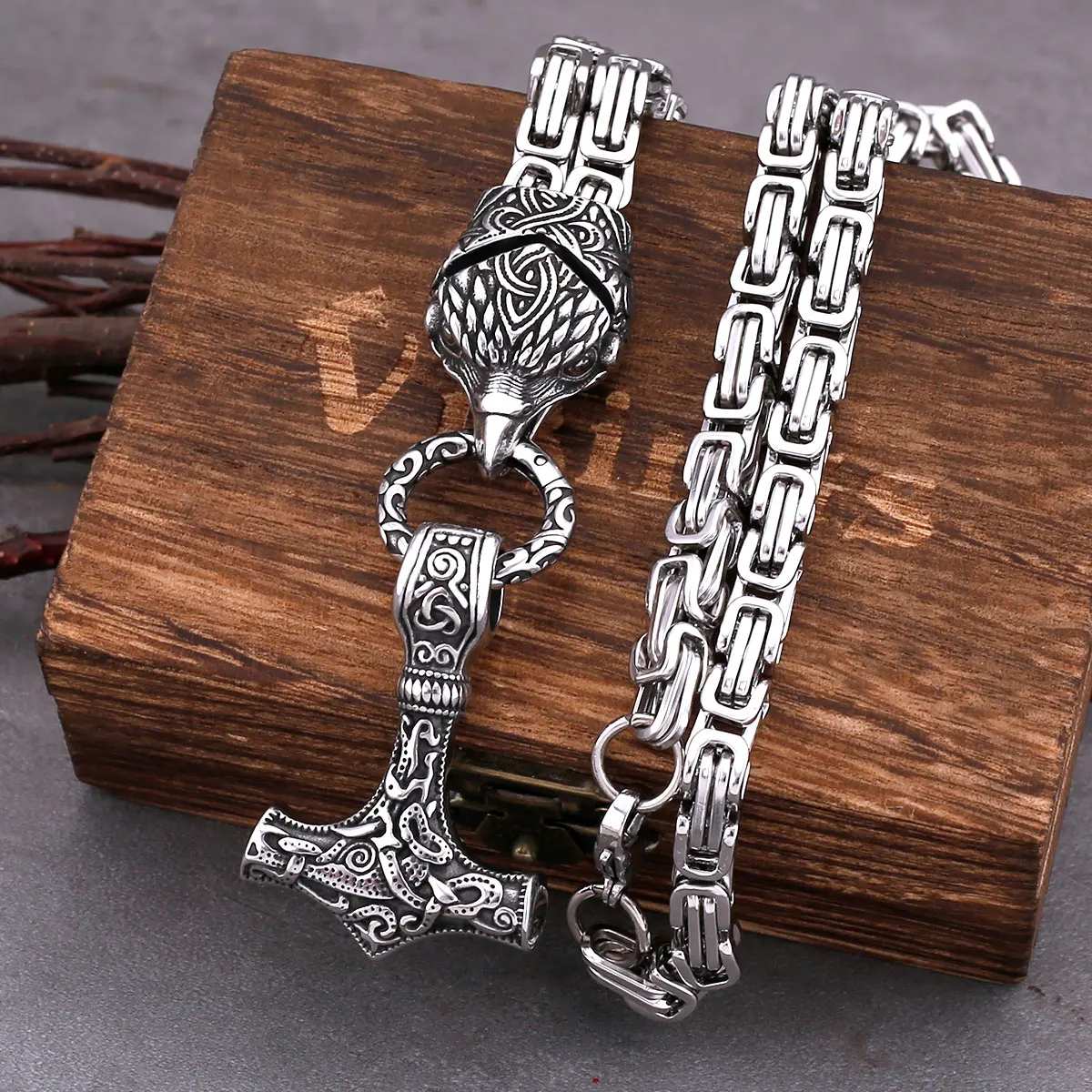 

New Design Viking Ravenhead Thor's Hammer Necklace Fashion Boy Rock Hip Hop Motorcycle Accessories Stainless Steel Charm Pendant