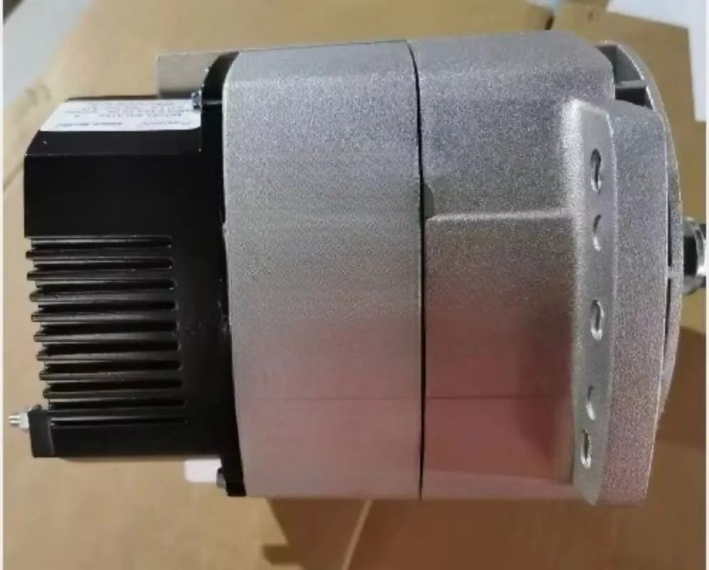 مجموعة مولد محرك الحافلة والمدرب 8SC3200V مجموعة مولد السيارة #2