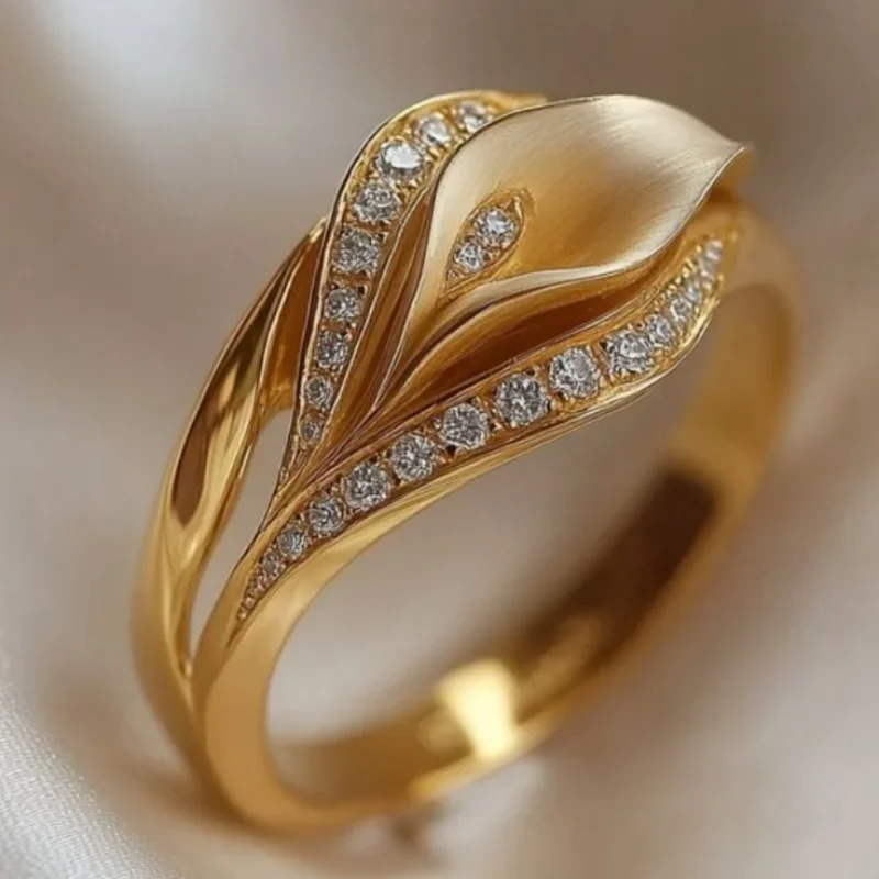 Exquisite Luxury Golden Plated Ring For Women Flower Leaf Shape With Cubic Zircon Embedded Ring Simple Fashion Jewelry