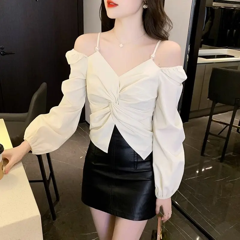 French High-end Long Sleeved Camisole Shirt for Autumn Women\'s New Style Pure Desire Style Short Style Off Shoulder Design Small