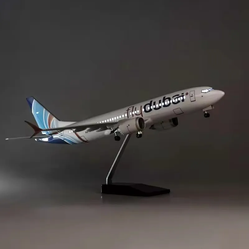 جديد 1/85 مقياس طائرة B737 ماكس الطائرات يطير دبي الخطوط الجوية الشرق الأوسط مع قاعدة دييكاست طائرة لعبة مجسمة جمع المشجعين