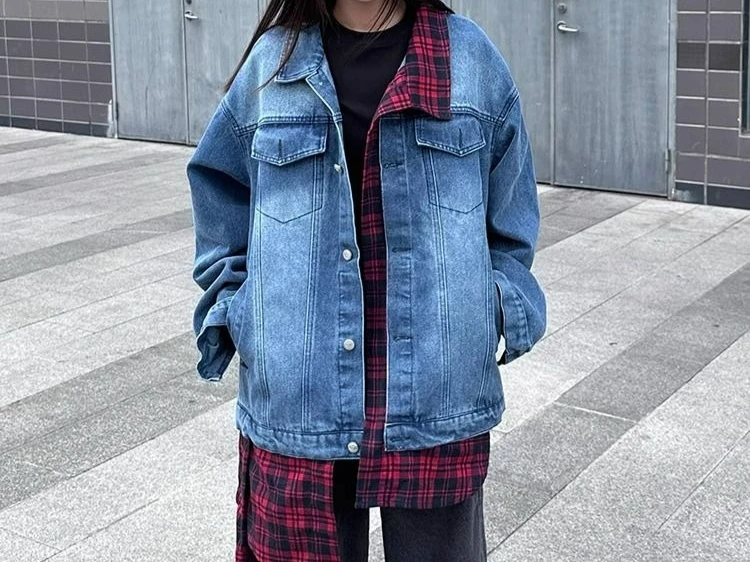 

2025 Retro Fake Two-Piece Plaid Patchwork Jacket for Women New Loose Design Denim Coat for Spring and Autumn